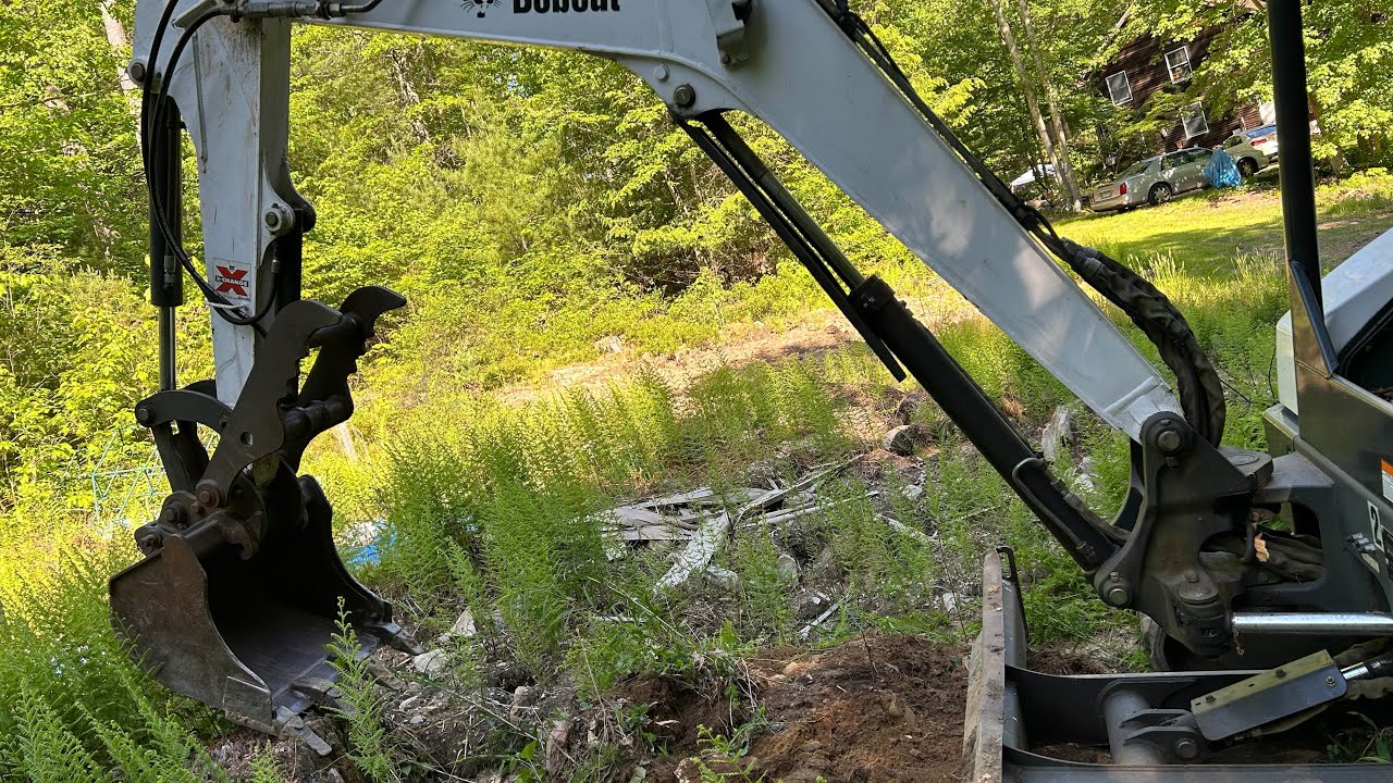 How to Dig Up a Big Stump with the Bobcat E35 Please Subscribe to Our Channels YouTube