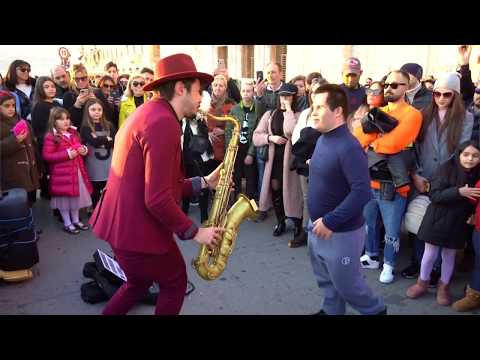 "l'-amour-toujours"---street-sax-performance