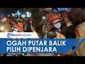 VIDEO Viral Emak-emak Ngotot ke Polisi Demi Bertemu Anak, Sebut Pilih Dipenjara daripada Putar Balik