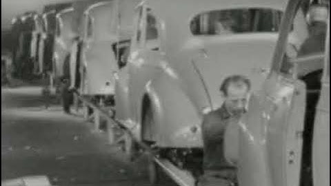 Cars on the Assembly line 🔴