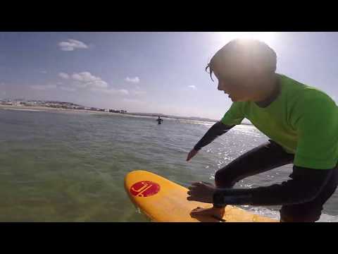 Video: Een Surfer 