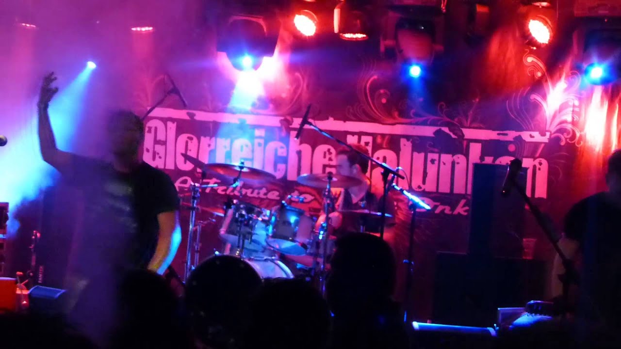 Watch Glorreiche Halunken - Nichts ist für die Ewigkeit - Borna Open Air 2014 on YouTube Watch Glorreiche Halunken - Nichts ist für die Ewigkeit - Borna Open Air 2014 on YouTube