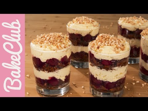 Weihnachts-Dessert mit Lebkuchen und Kardamom-Creme | BakeClub
