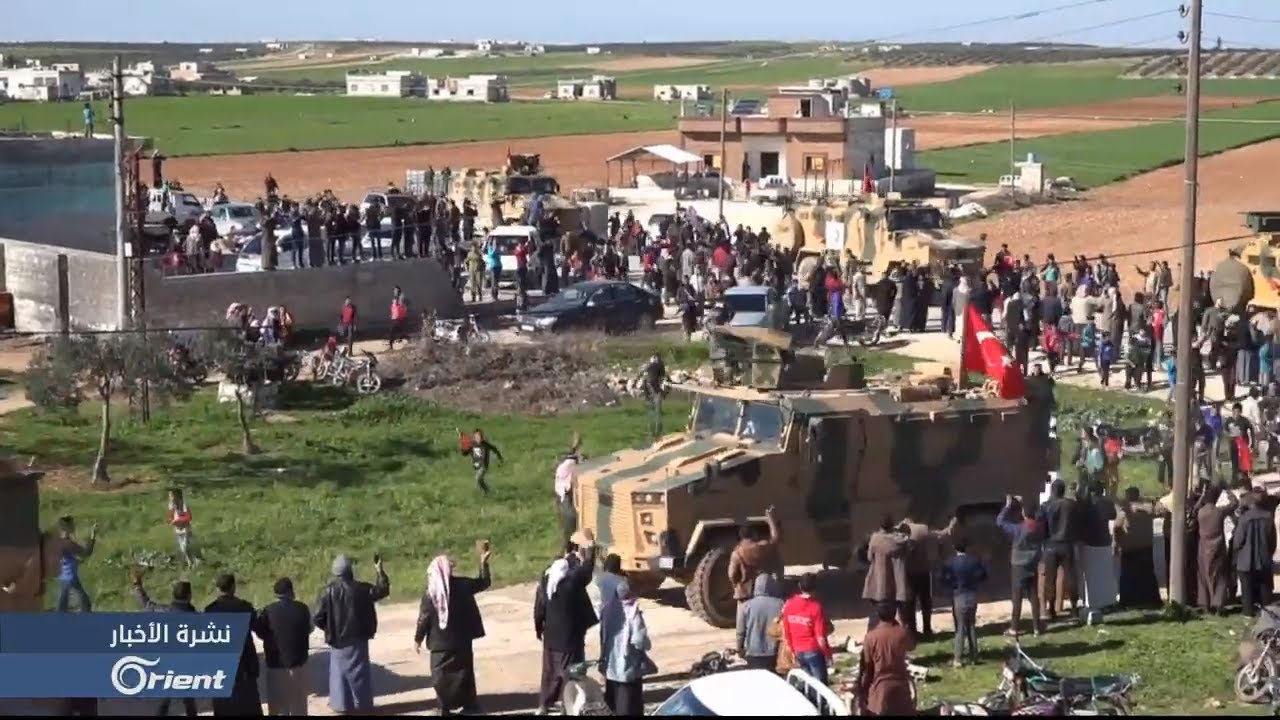 وصول دورية المراقبة التركية الى بلدة تل الطوقان شرق إدلب - سوريا