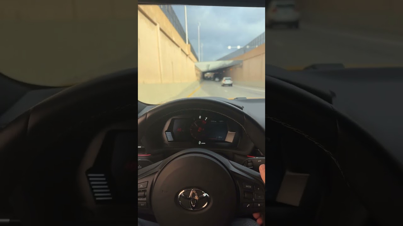 Manual GR Supra Tunnel Pull: Loud Exhaust Symphony! 🔥🎶 