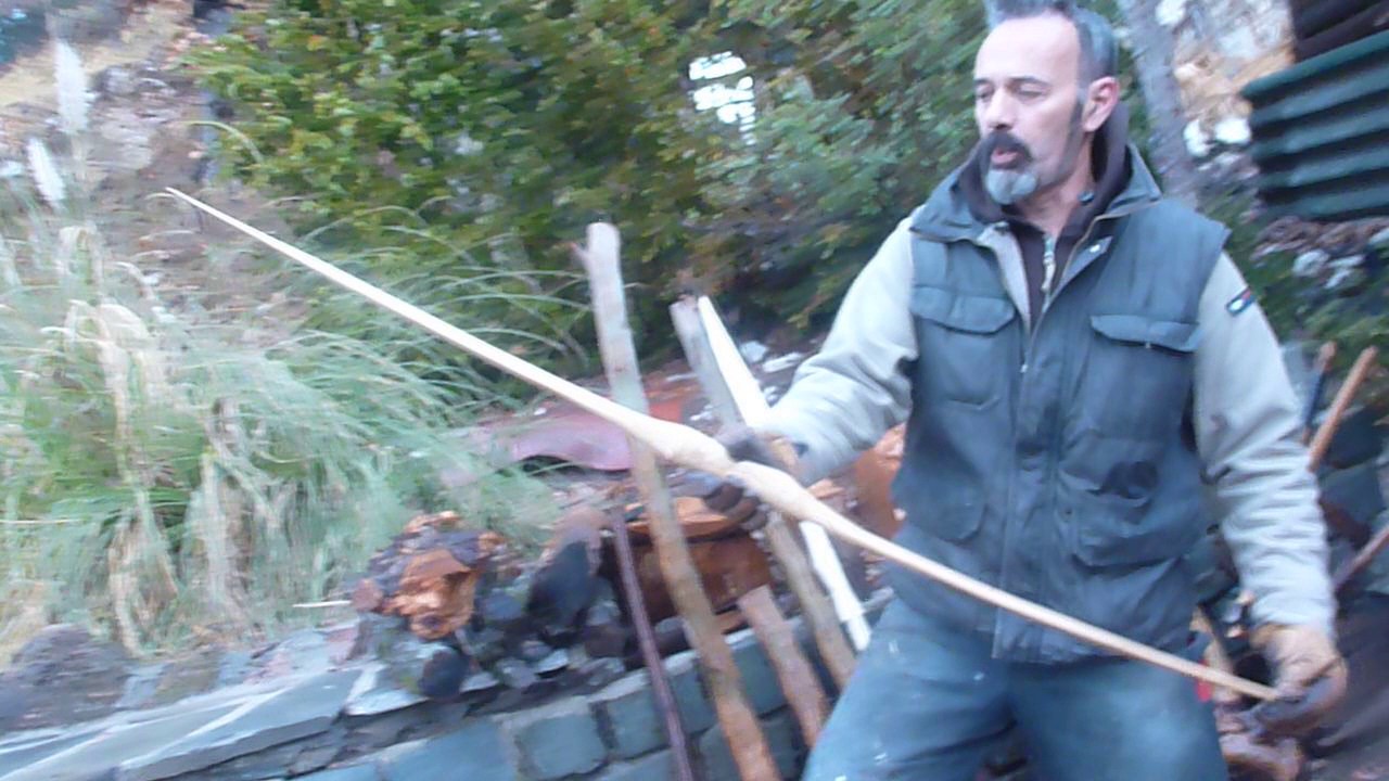 Fabrication d'un arc - YouTube