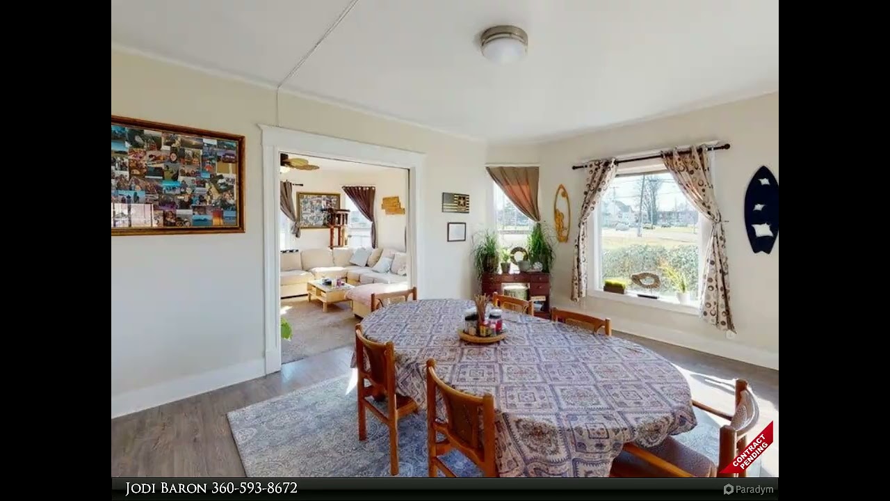 Premier Realty Grays Harbor - Beautifully Updated Classic Home!