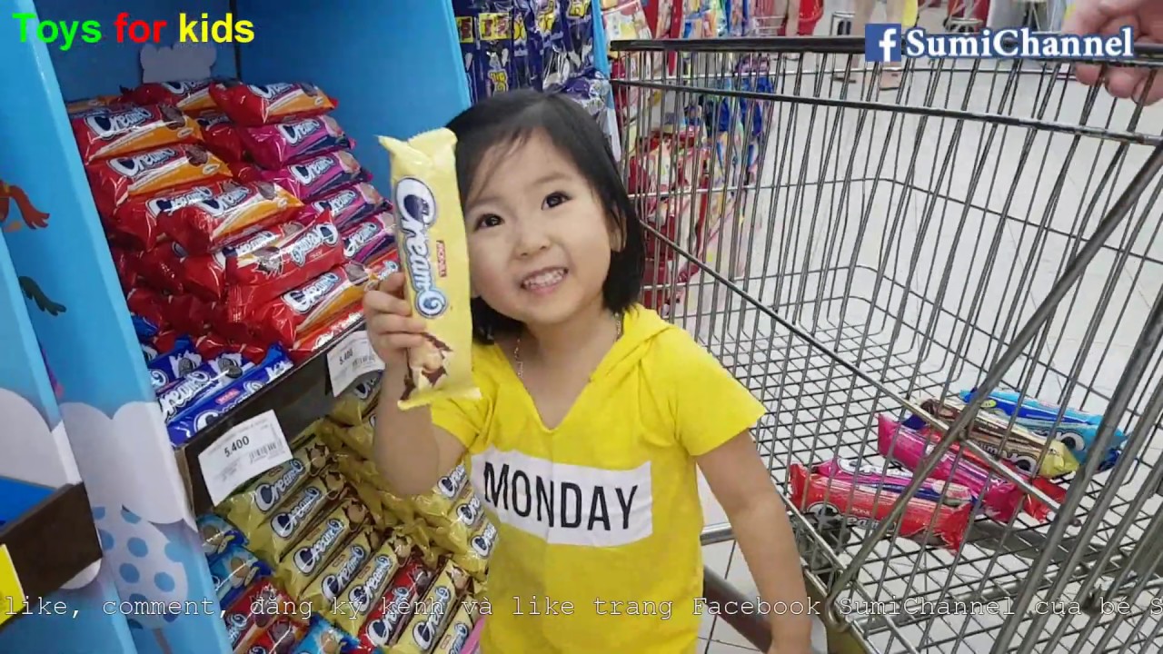 Bé Sumi Đi Siêu Thị Mua Bánh Kẹo Và Sữa | Cùng Bé Sumi Đi Mua Sắm Thú Vị Mỗi Tuần