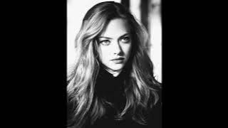 Dear John Amanda Seyfried - Little House  -1HOUR