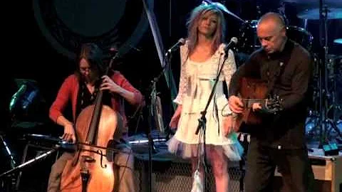 MARIJA: sings with Canadian artist Mark Hoppe worl...