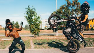 UN GIORNO alla @Pakytwc! Prima CADUTA in Moto * NON BENISSIMO* ep.1 screenshot 5