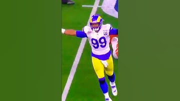 The CRAZIEST Super Bowl Everyone Forgot About