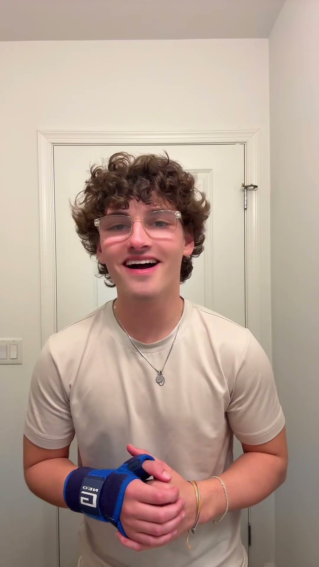 I make the face, you make the sound with my GF!