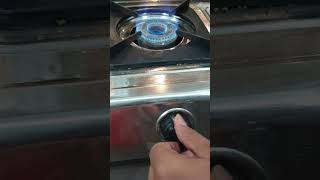 How to turn off and turn on Gas Stove!!! 🔥📛🔥 #fire #stove #hack #pigeon #kitchen #lighter