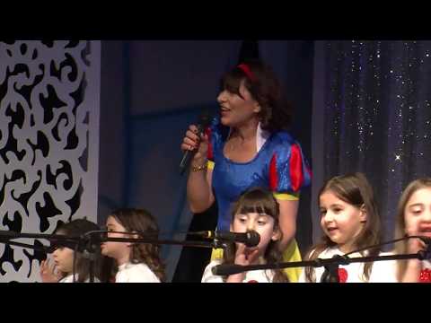 ფოთის თეატრში საბავშვო სტუდია „ონავრები“ ს კონცერტი გაიმართა 09 01 20