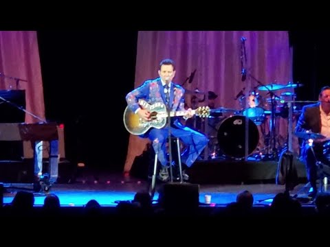 Chris Isaak - Only the Lonely (Cover of Roy Orbison) Live at
