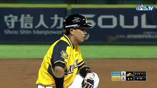 06/05 Lamigo vs 兄弟 五局下，吳東融擊出二壘安打後，因衝三壘遭到觸殺，兄弟錯失追平機會