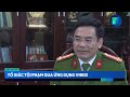 “Rùng mình” tài xế bất chấp nguy hiểm, vừa lái xe vừa “cắm mặt vào điện thoại” | VTC1