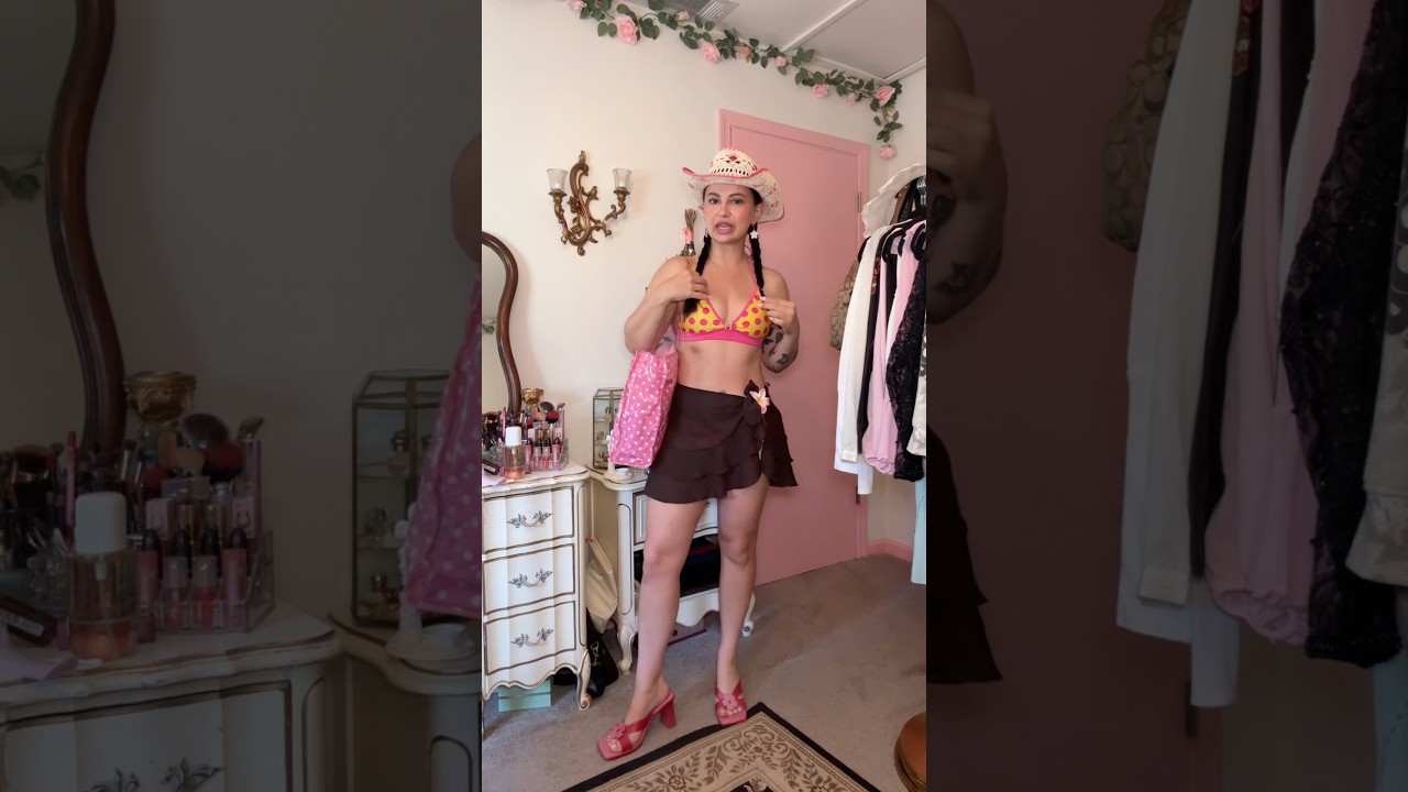 THRIFTED Y2K OUTFIT OF THE DAY BEACH OUTFIT INSPO #shorts #y2kfashion #early2000s #style #ootd