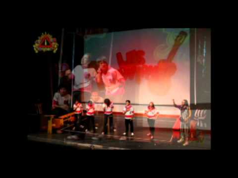 Resumen fotográfico del Campeonato de Match de Impro por COLECTIVO IMPROLOGÍA colectivo shorewood