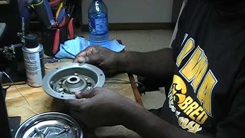 Disassembling & Cleaning A Vintage Jensen V21 Leslie Upper Driver