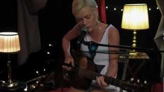 Trixie Whitley - Never Enough (Live @ Lowlands 2012)