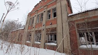 Abandoned Zemstvo School In The Village Of Grigorievskoye.
