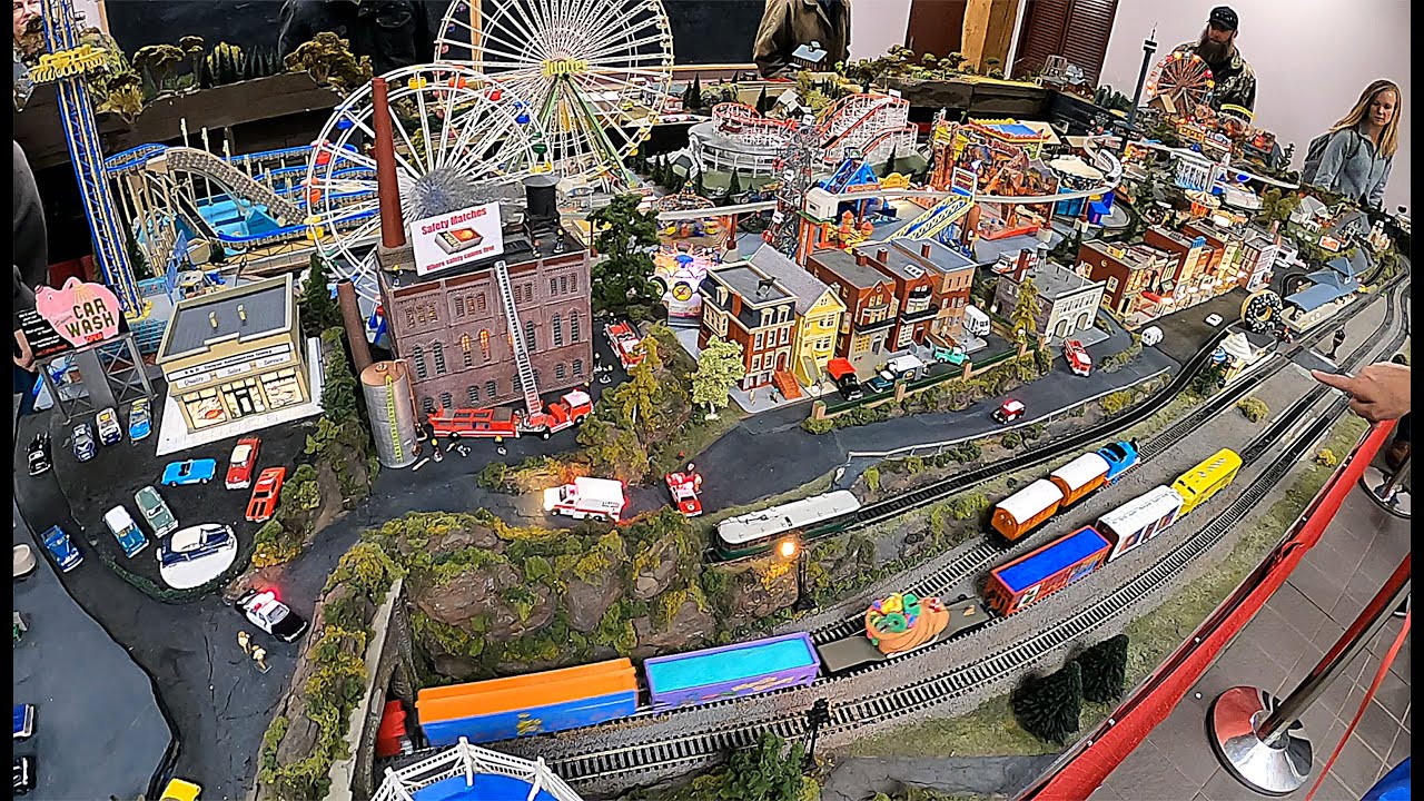 Keystone Model Railroad Historical Society Modular Christmas Layout HO