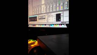 Making a psytrance bassline in Sylenth1 with BassBreaker :)