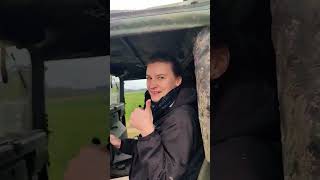 Vairuok karinį humvee ir Tu