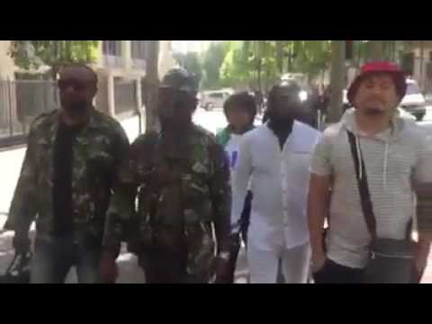 Les militants d'Ali Bongo après avoir été chassés à Paris