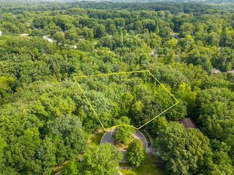 10585 Whitewood Rd, Brecksville, OH home video tour
