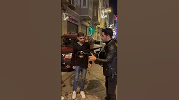 ŞARKIYI SÖYLİYEMEYİNCE BAKIN NE YAPTI Harunyılmaz 