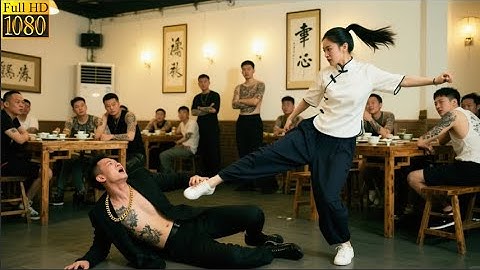恶霸酒馆闹事，竟不知眼前的女服务员是格斗高手，三招之内，闹事恶霸全躺下  #爽劇 #逆襲 #chinese television dramas