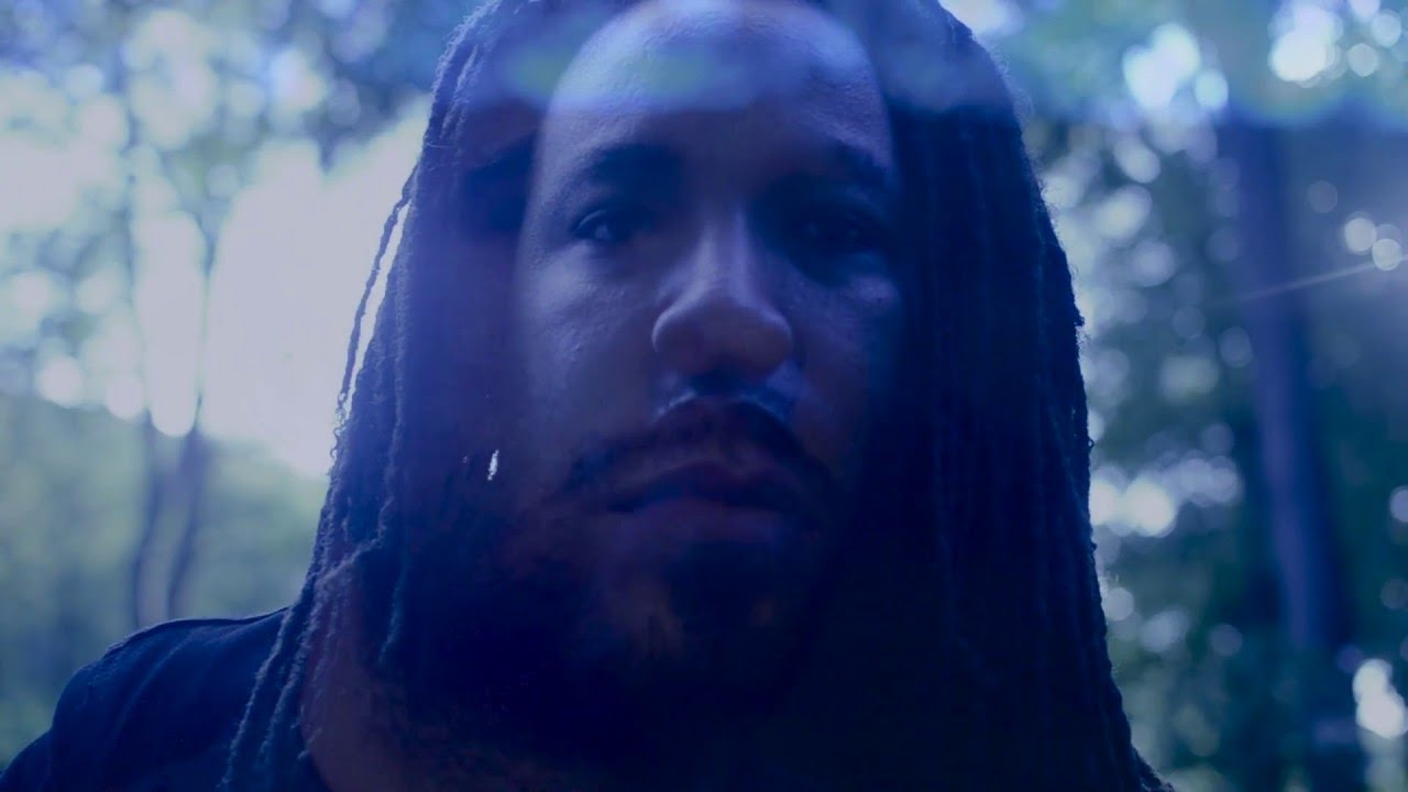 Guarda MiWi La Lupa - Cold Moon OFFICIAL VIDEO su YouTube Guarda MiWi La Lupa - Cold Moon OFFICIAL VIDEO su YouTube