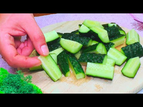 Беру ОГУРЦЫ и нарезаю огурцы ДОЛЬКАМИ! ВКУСНЯТИНА из огурцов! Простой рецепт закусочных огурцов