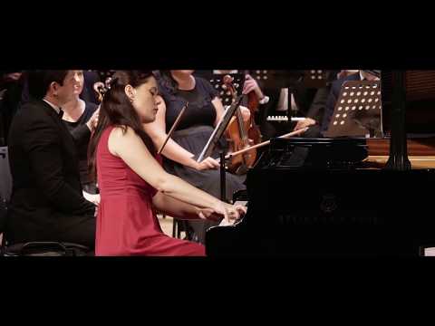 "Travel Notebook" performed by Anna Ulaieva/Dmitry Yablonsky