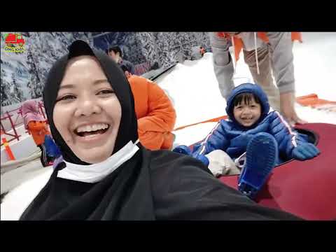 Keseruan Bermain Salju di Trans Snow World - Keluarga Gavin Liburan