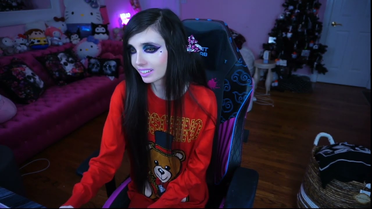 Eugenia Cooney, “When was the last time you hung out with friends?” | July 7, 2022