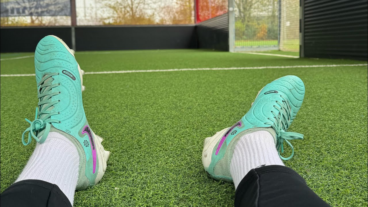 Young Footballer Routine OFF-DAY ROUTINE OF A YOUNG FOOTBALLER 📈 - YouTube