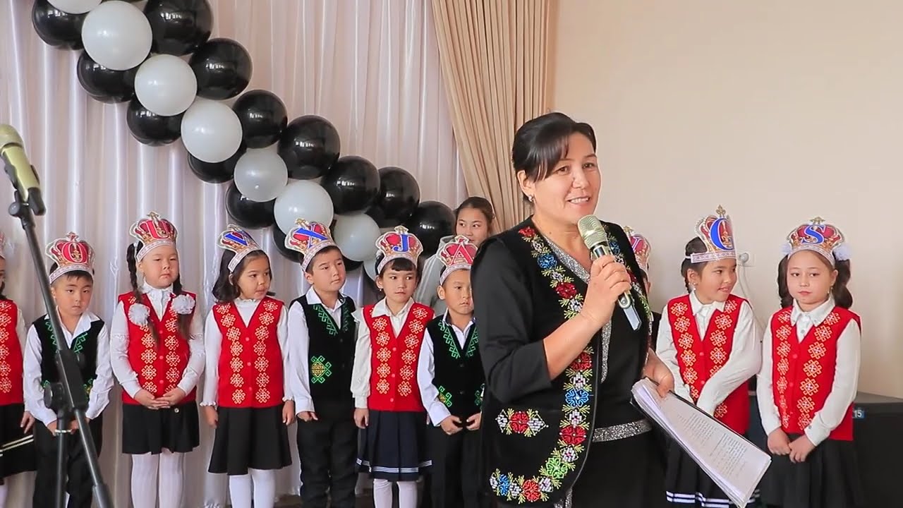 N 28 Mektep 1 B klass Alipbe bayrami Qaraozek Rayoni