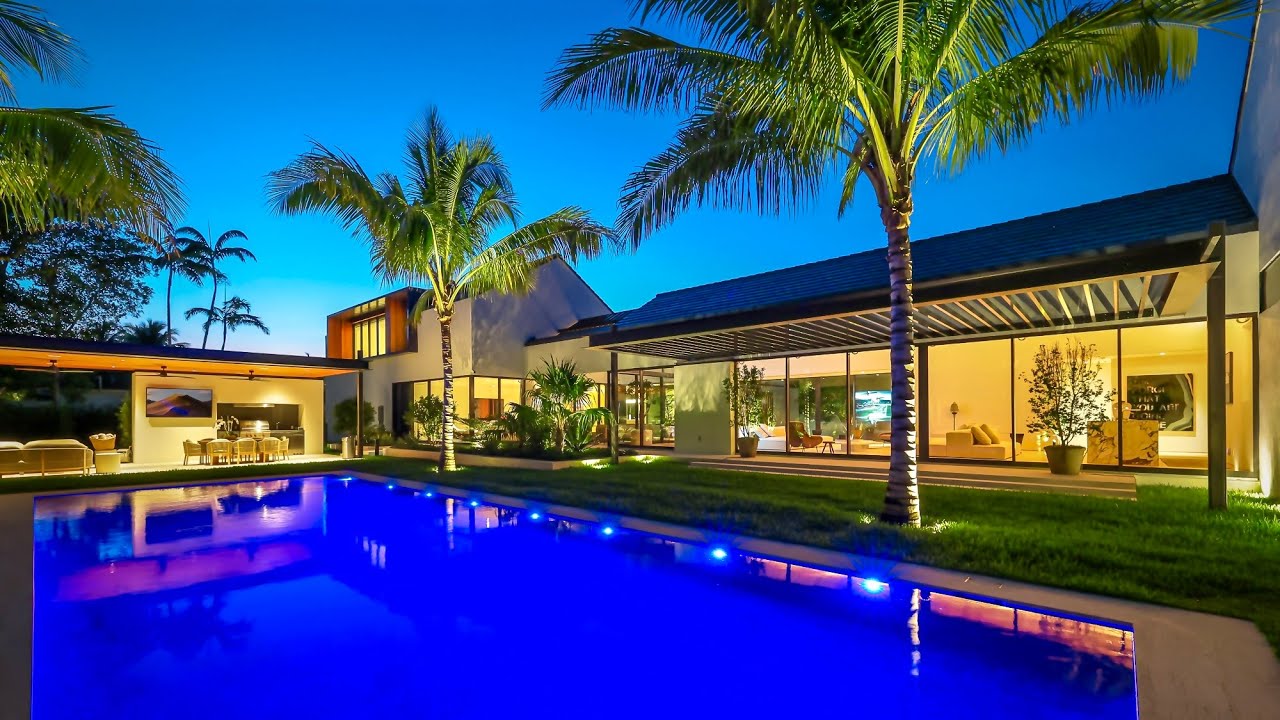 $17 million Home in Gables Estates  |  4820 SW 86th Terr
