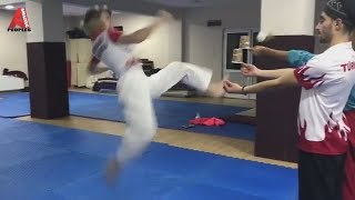 Best Taekwondo Kick   ► Brakeboard, 540 Kick