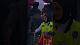 Galatasarayın Eski Yıldızı Bafetimbi Gomis, Konyaspor Karşılaşmasını Takip Etmek Için Rams Parkta