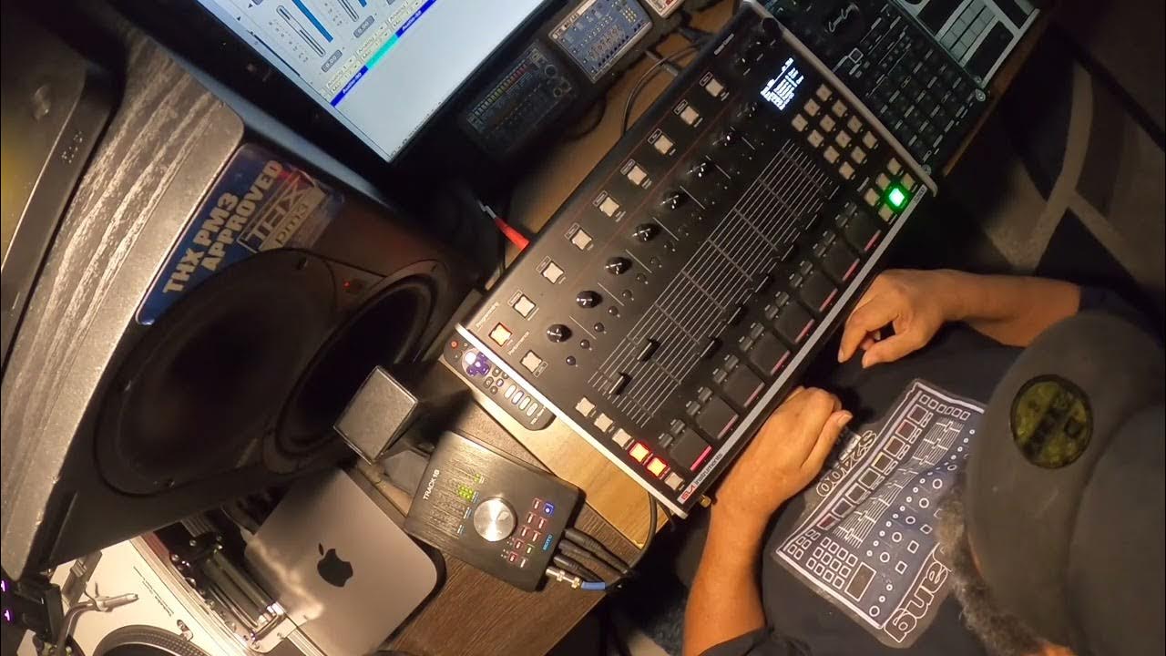 ISLA INSTRUMENTS S2400 12bit sampling drum machine (demo 102) YouTube