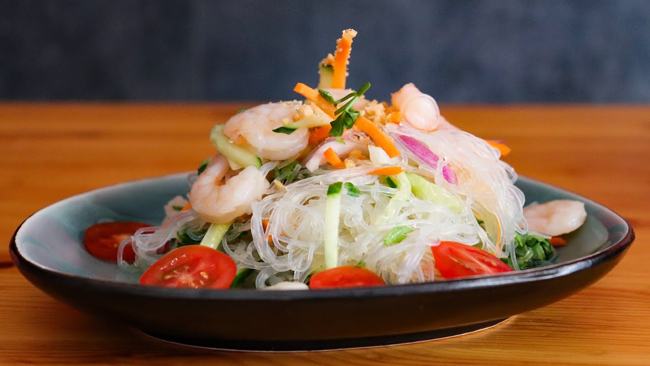 Glasnudelsalat Rezept mit Shrimps (glass noodle salad recipe) I ...