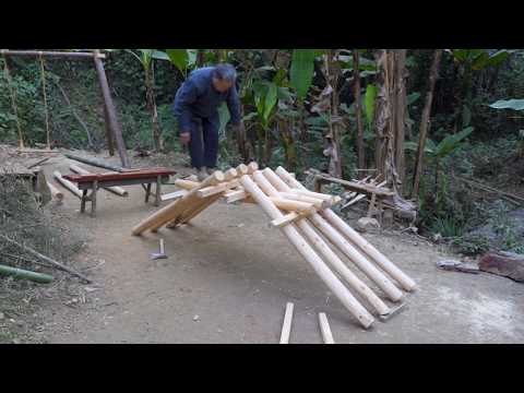 Grandpa Amu demonstrates wooden arch bridge, ancient technology to build architecture