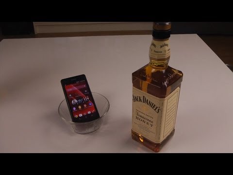 Sony Xperia Z1 Compact - Jack Daniel's Whiskey Test