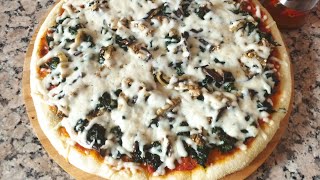 بيتزا السبانخ/مع طريقة عجينة البيتزا رائعة جدا اعتمديها لجميع انواع المعجنات