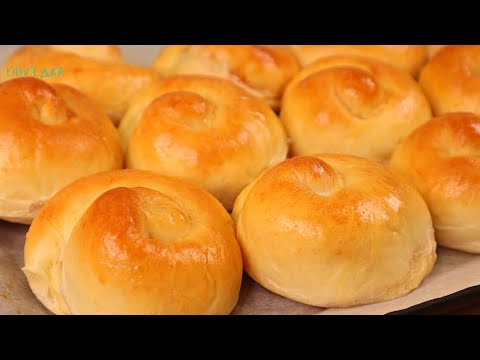 Видео рецепт Горячие булочки с ветчиной и сыром